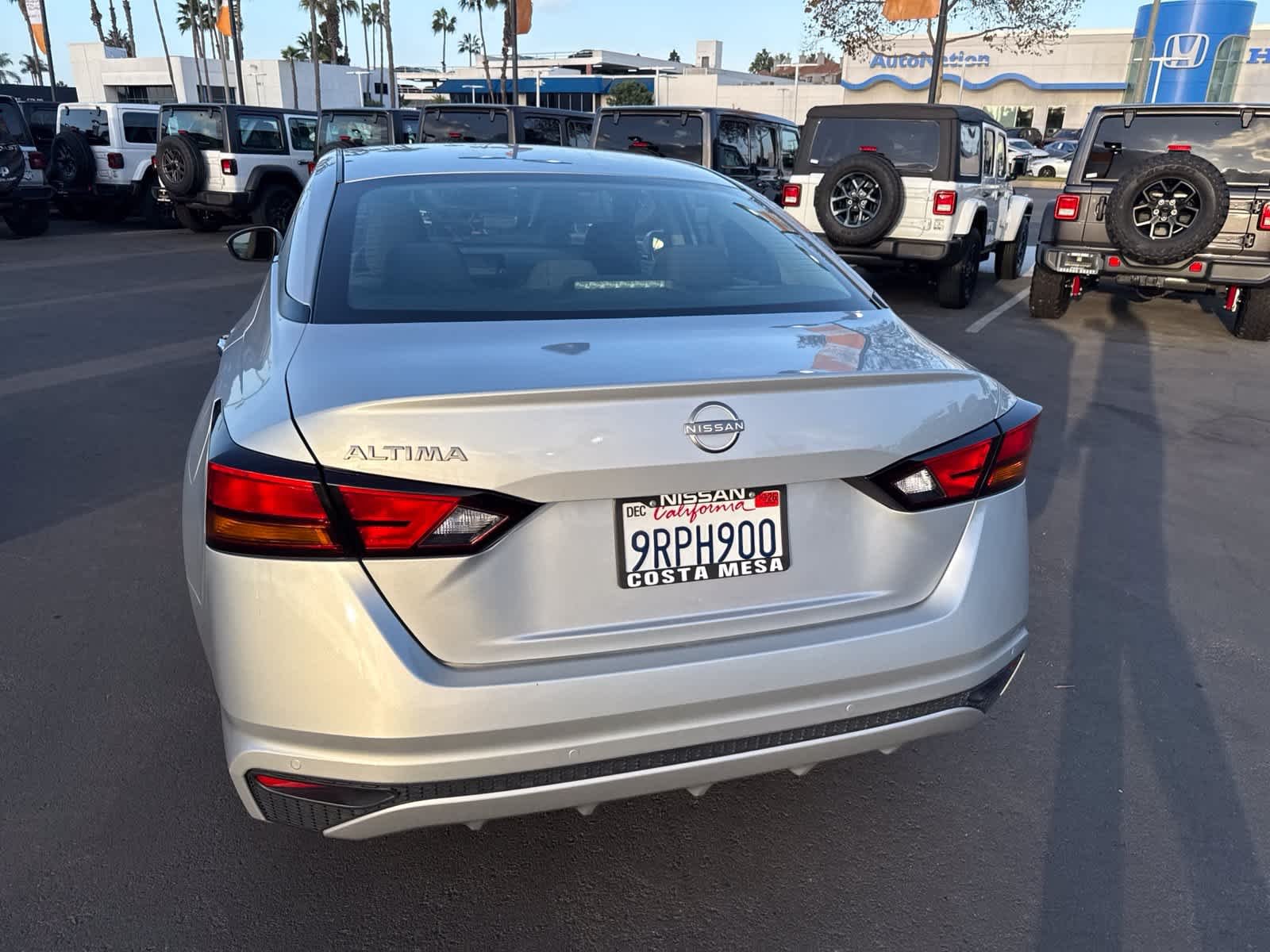 Used 2023 Brilliant Silver Metallic Nissan 2.5 S image 17