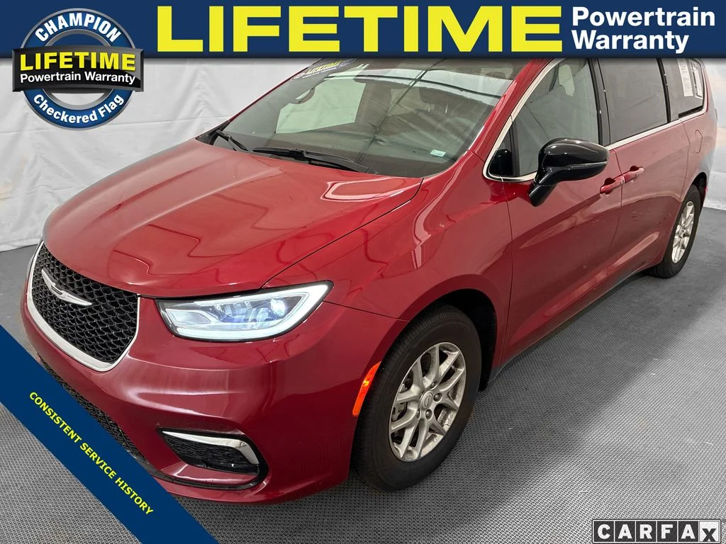 Used 2026 Red Chrysler Select image 1