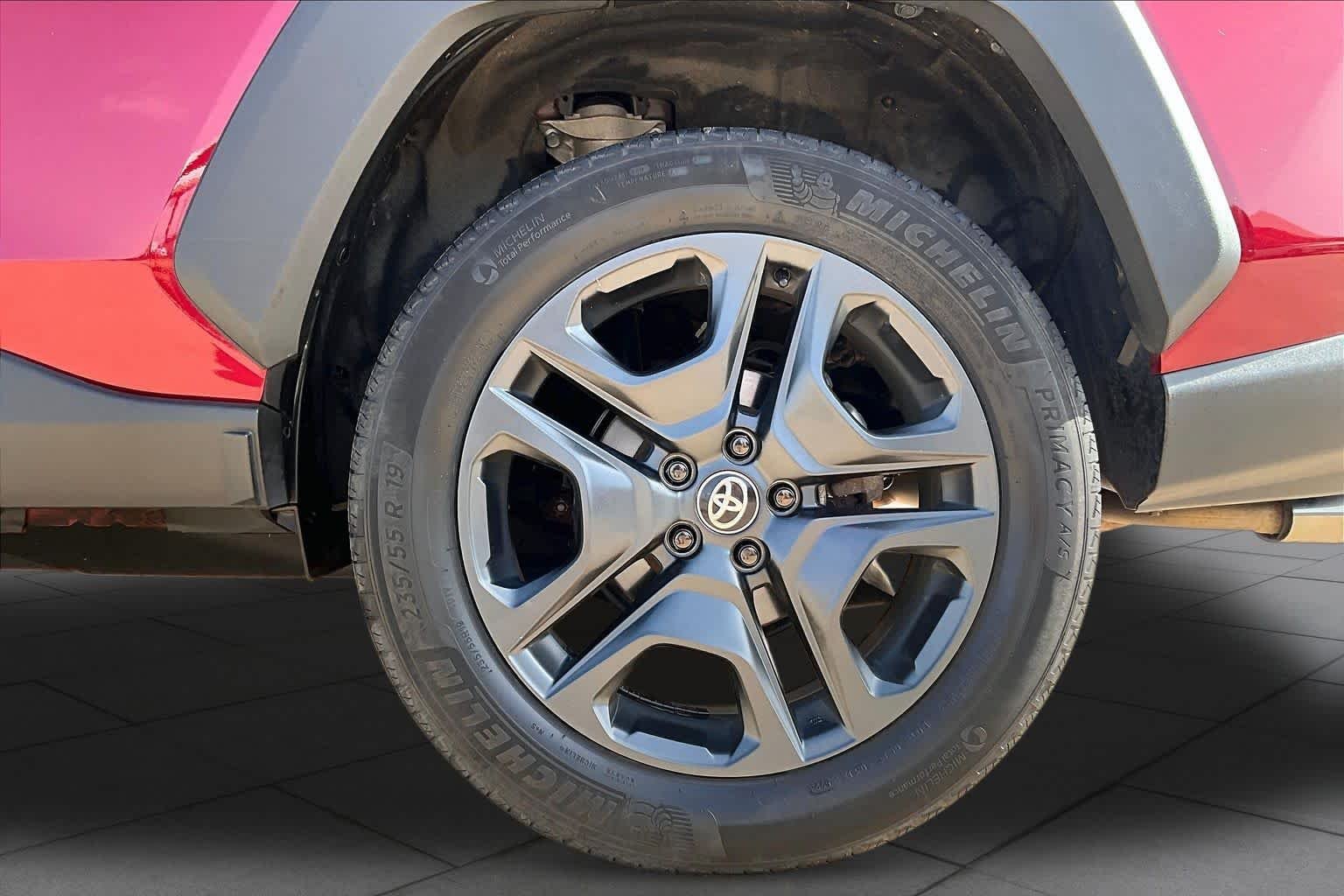 Used 2024 Ruby Flare Pearl Toyota Adventure image 11
