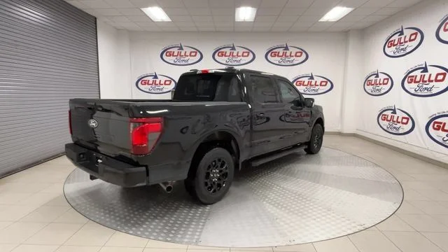 New 2026 Agate Black Metallic Ford XLT image 9
