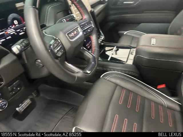Used 2025 White GMC AT4 Ultimate image 17