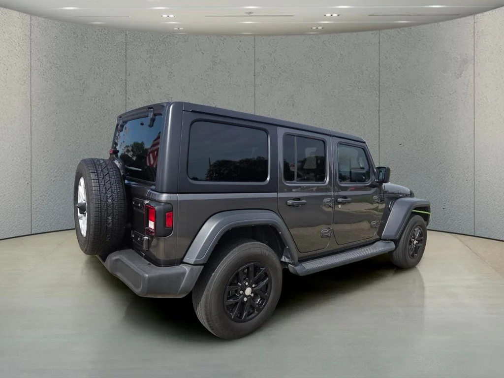 Used 2023 Gray Jeep Sport S image 5