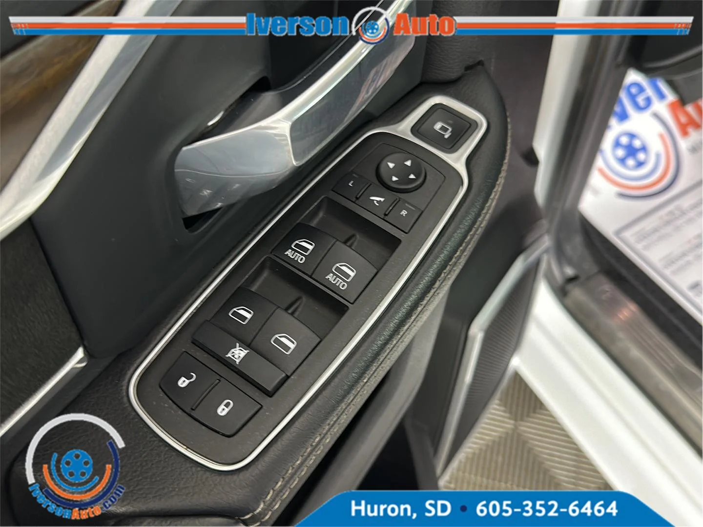 Used 2022 Bright White Clearcoat Ram Laramie image 14