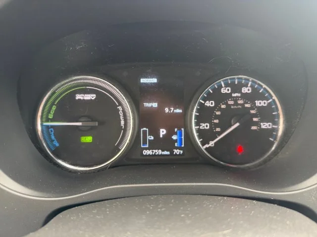 Used 2019 Silver Mitsubishi GT image 14