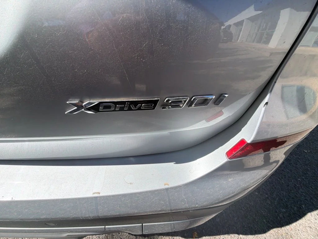 Used 2021 Silver BMW xDrive30i image 7