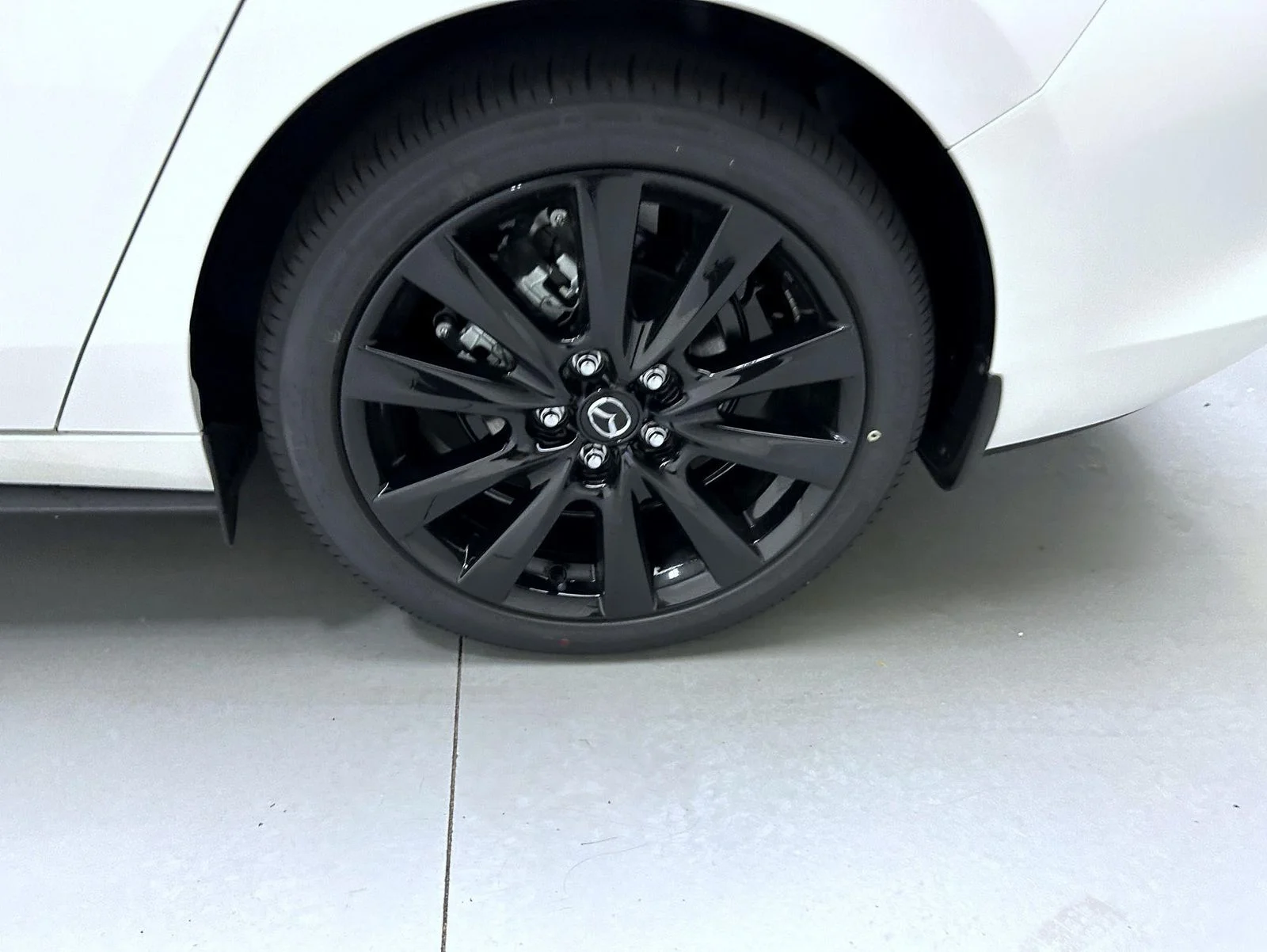New 2026 Snowflake White Pearl Mazda 2.5 S Carbon Edition AWD image 22