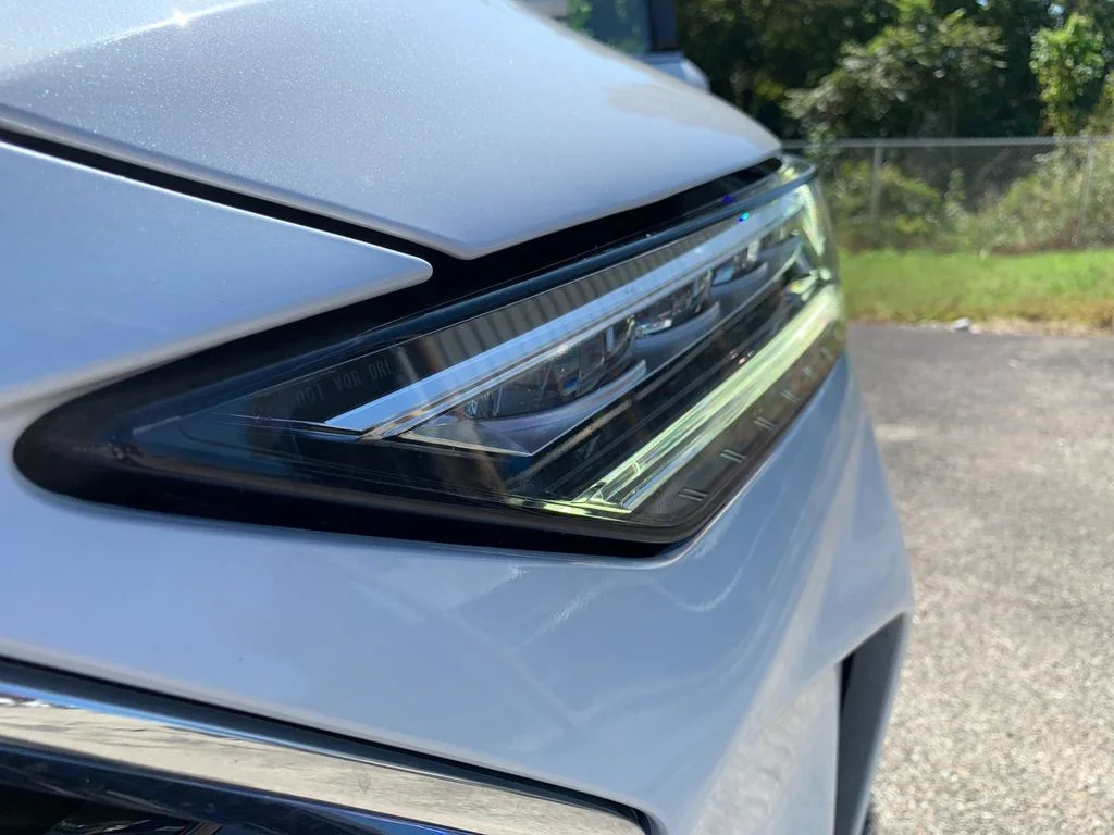 Used 2025 White Acura Base image 40