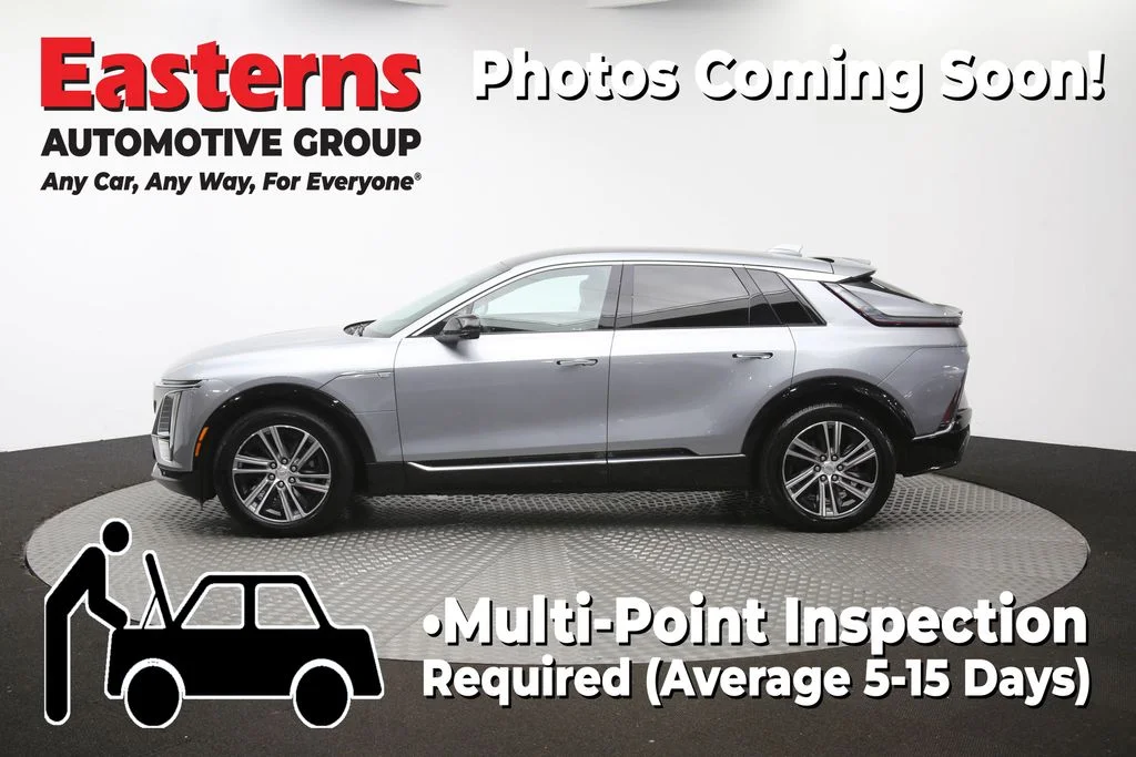 Used 2024 Silver Cadillac Luxury image 61