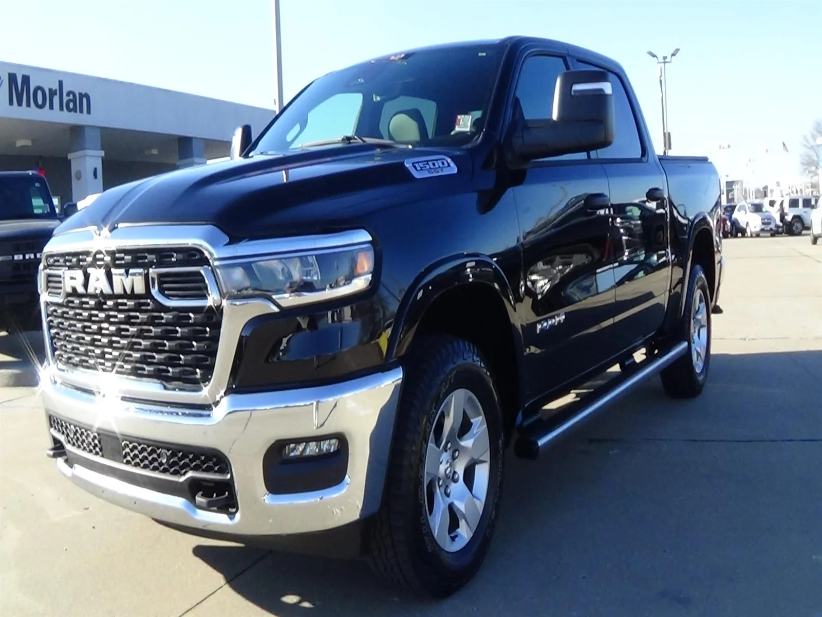 Used 2025 Diamond Black Crystal Pearl Coat (pxj) RAM Big Horn image 2