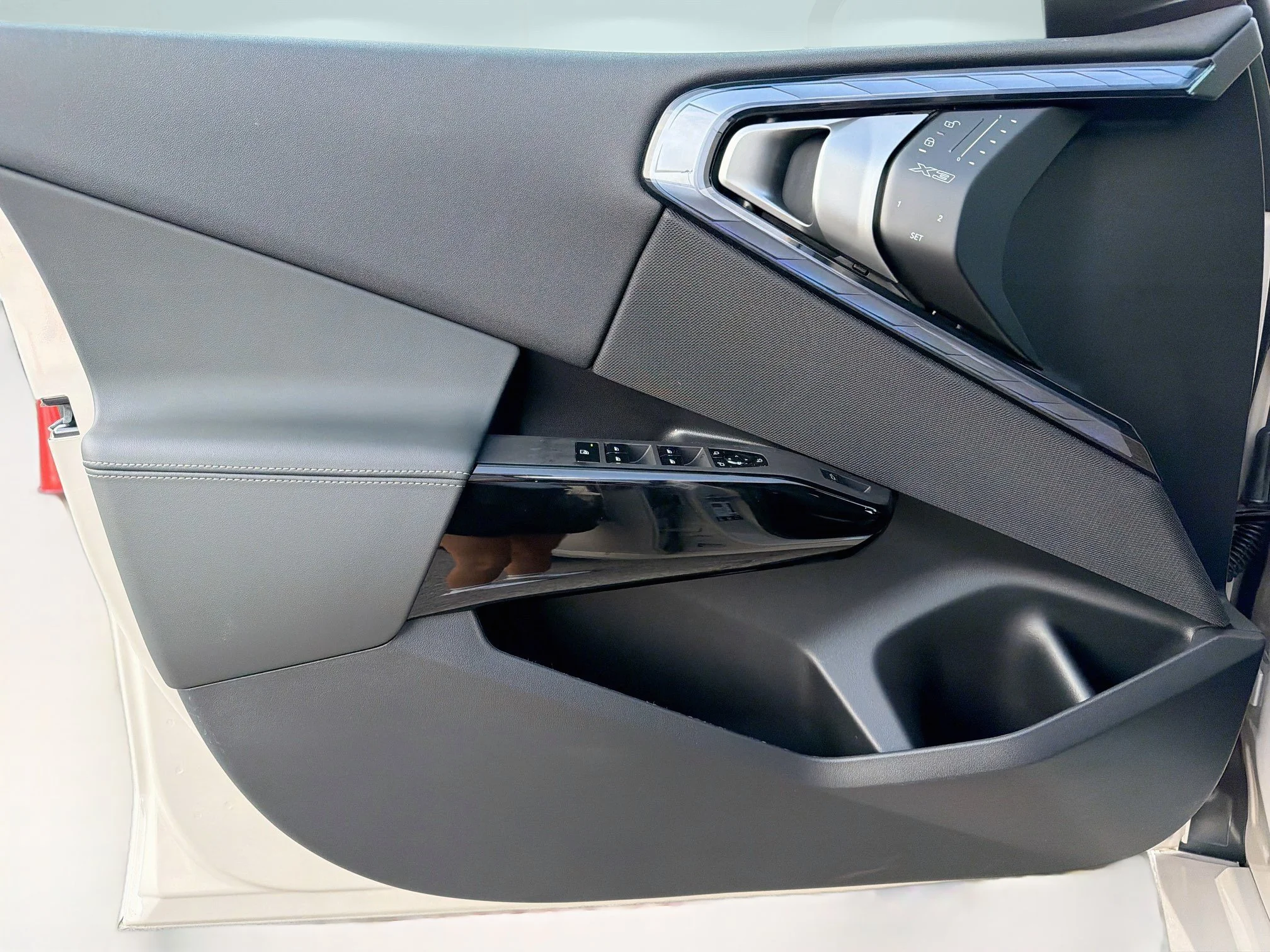 New 2026 Dune Grey Metallic BMW 30 xDrive image 21