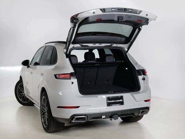 New 2026 Chalk Porsche  image 33