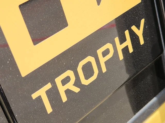 New 2026 Deep Sandglow Yellow Land Rover Trophy Edition Deep Sandglow image 12