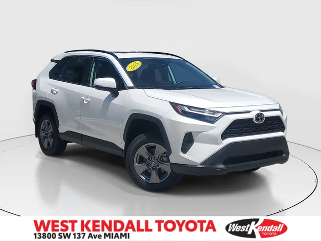 2025 Toyota RAV4 XLE