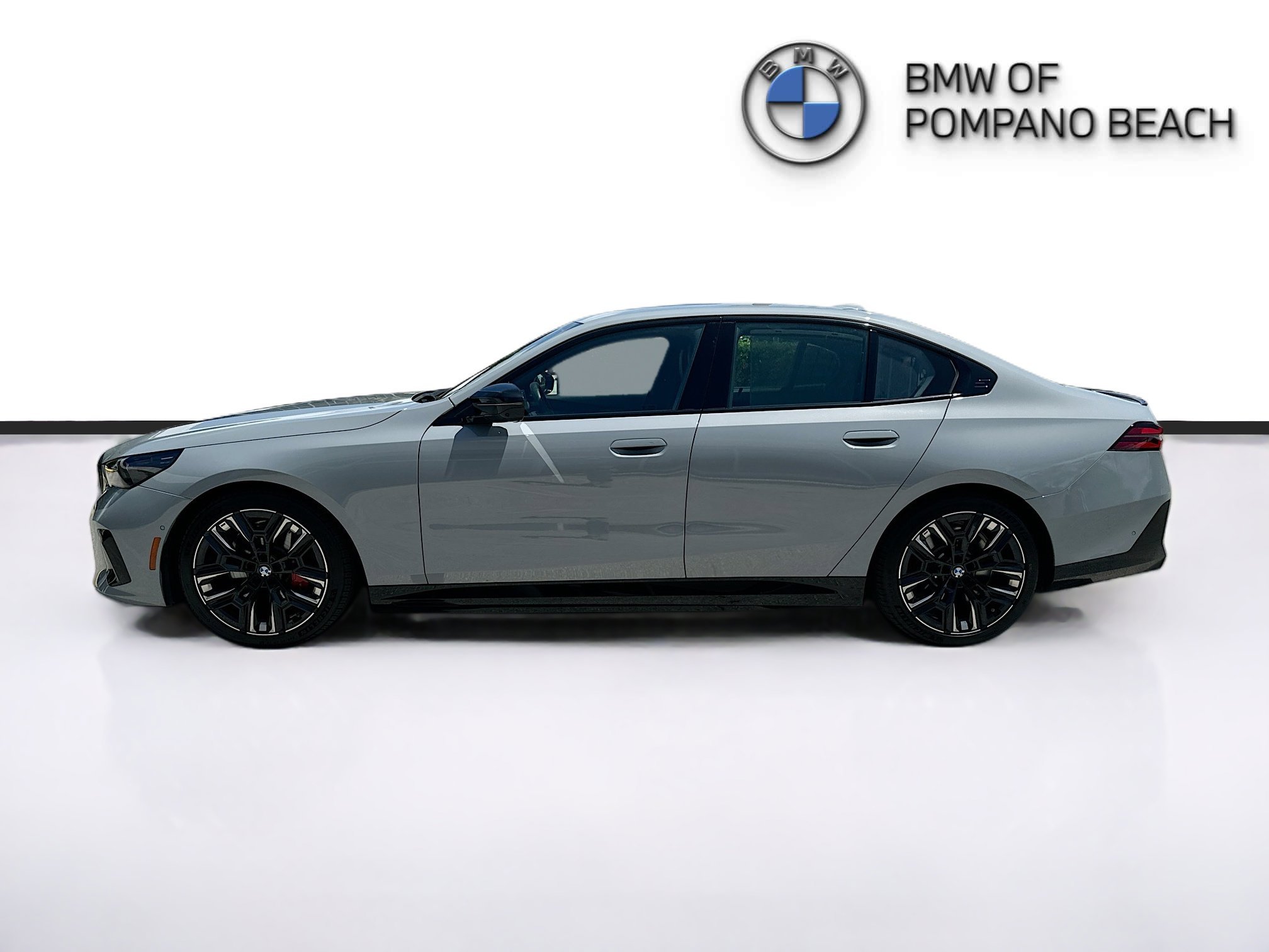 Used 2025 Brooklyn Grey Metallic BMW M60 image 4