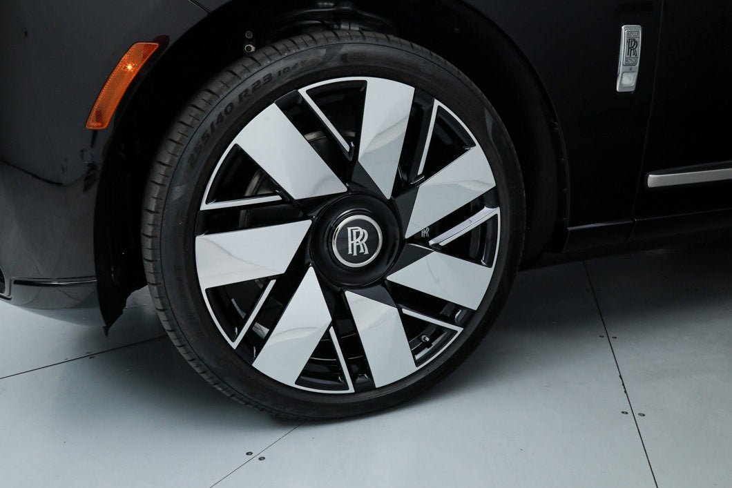 Used 2025 Brown Rolls-Royce  image 15