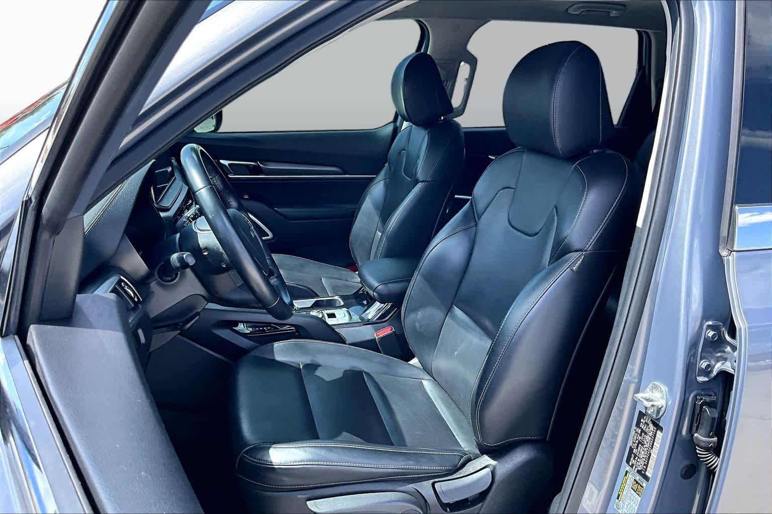Used 2022 SILVER Kia LX image 8