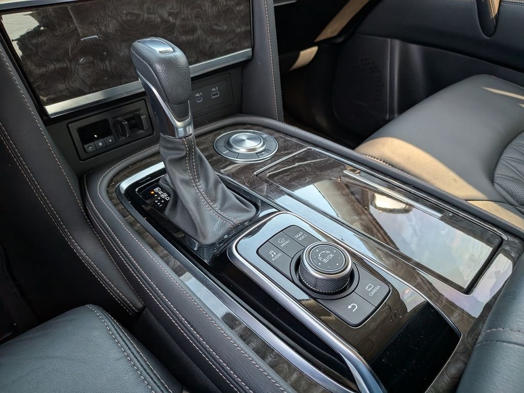 Used 2024 Gray Nissan Platinum image 24