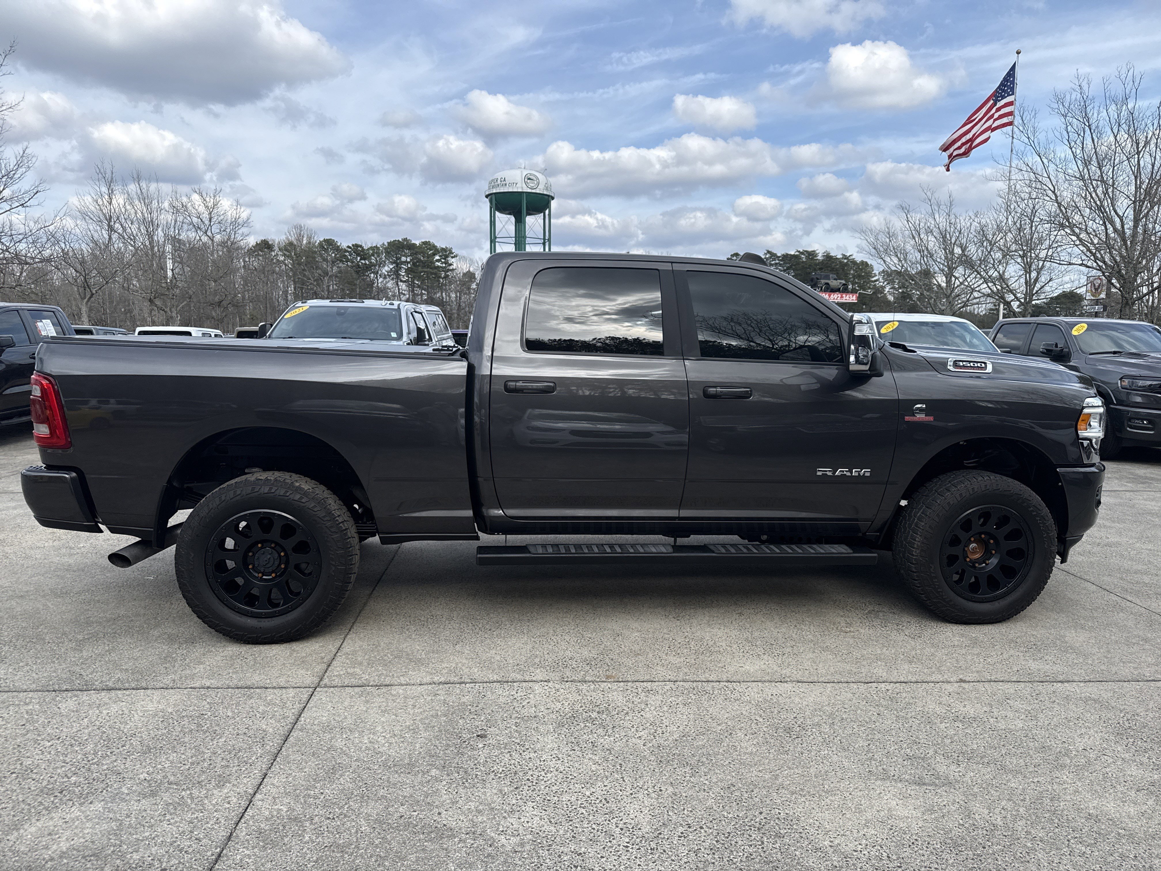 Used 2024 Granite Crystal Metallic Clearcoat Ram Laramie image 8