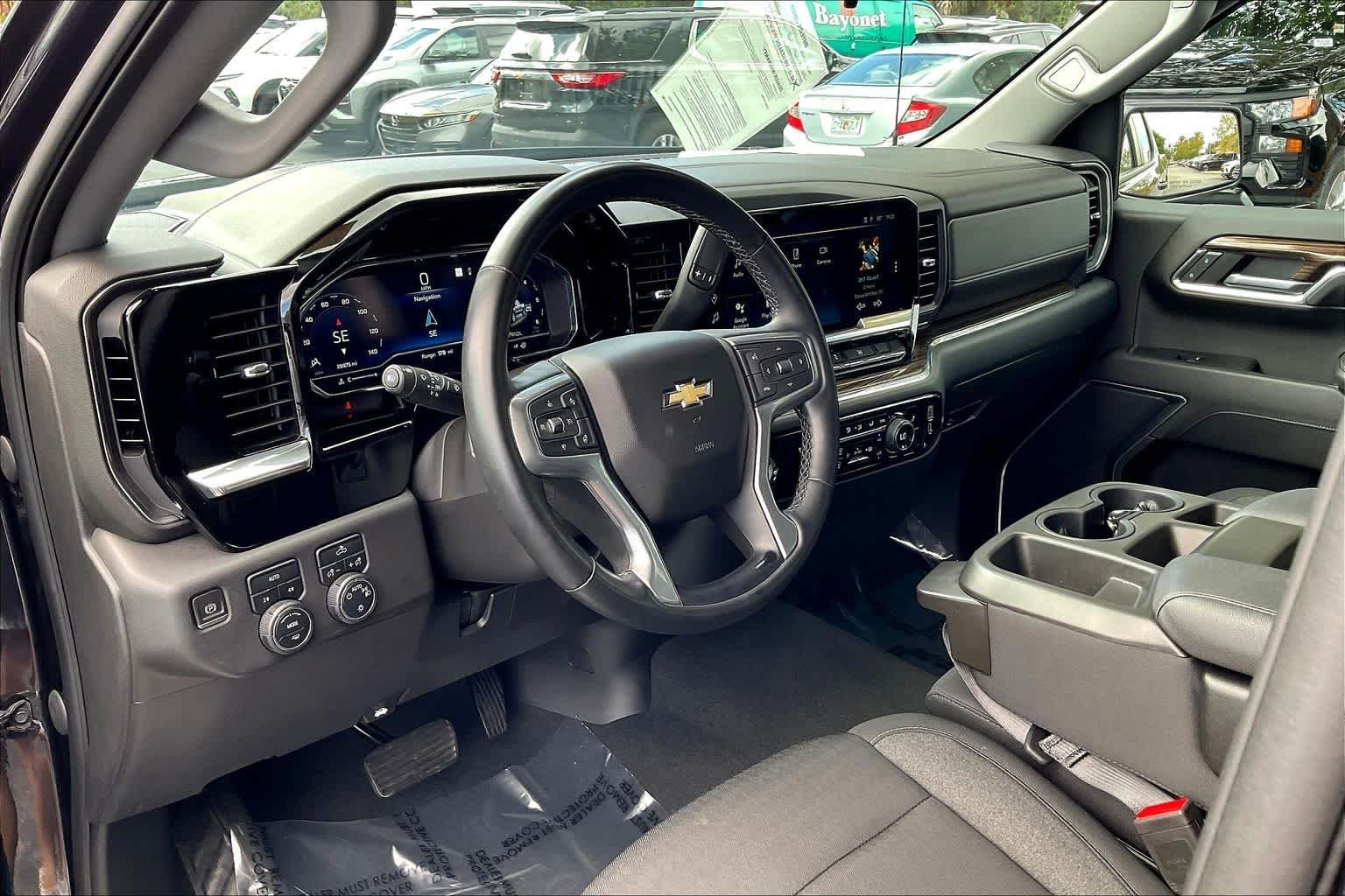 2023 Chevrolet Silverado 1500 LT - Photo 11