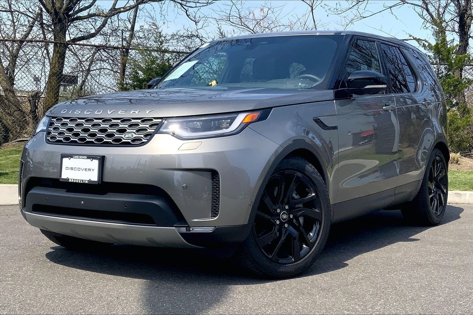 2025 Land Rover Discovery S