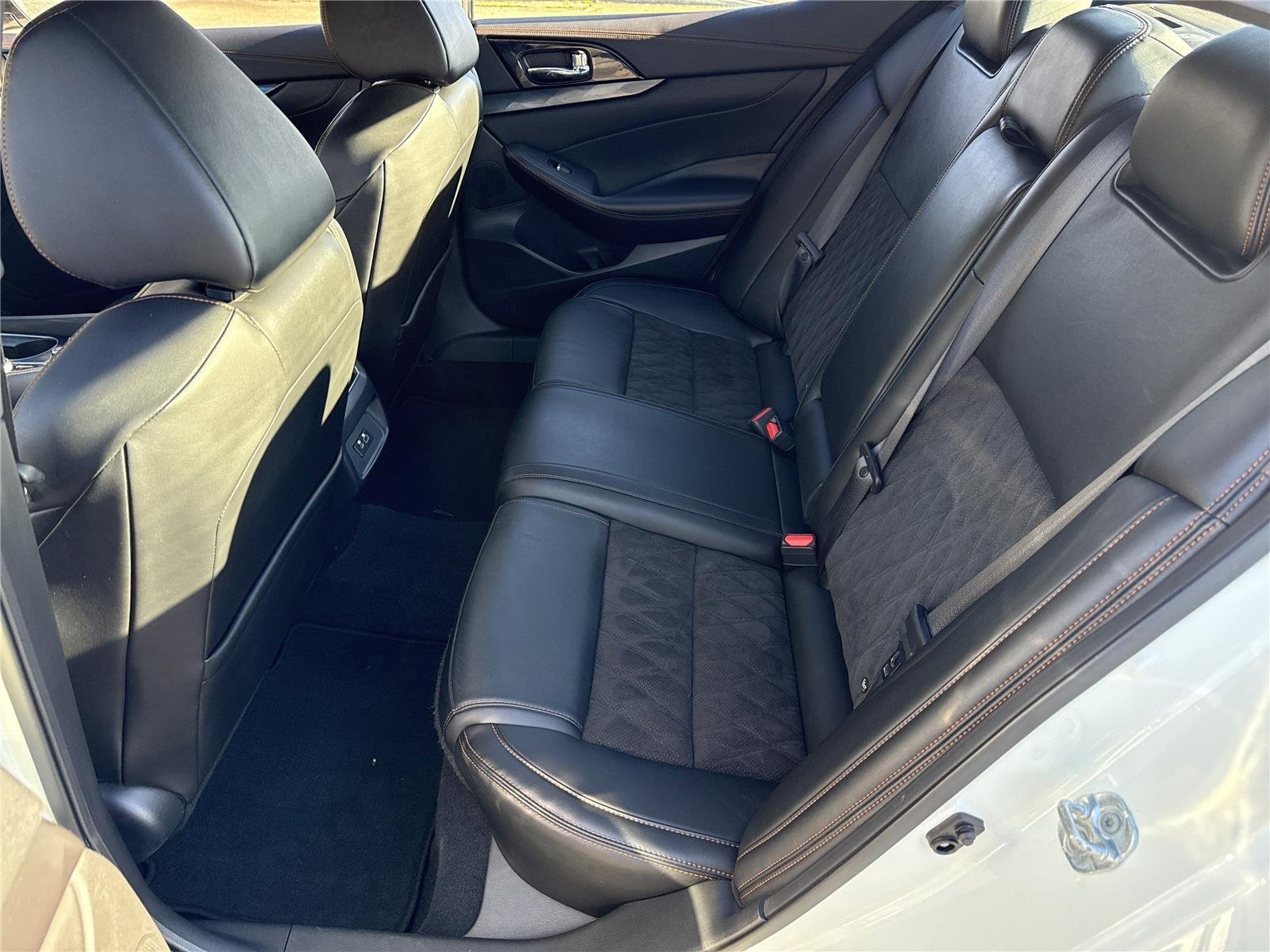 2023 Nissan Maxima SR - Photo 18