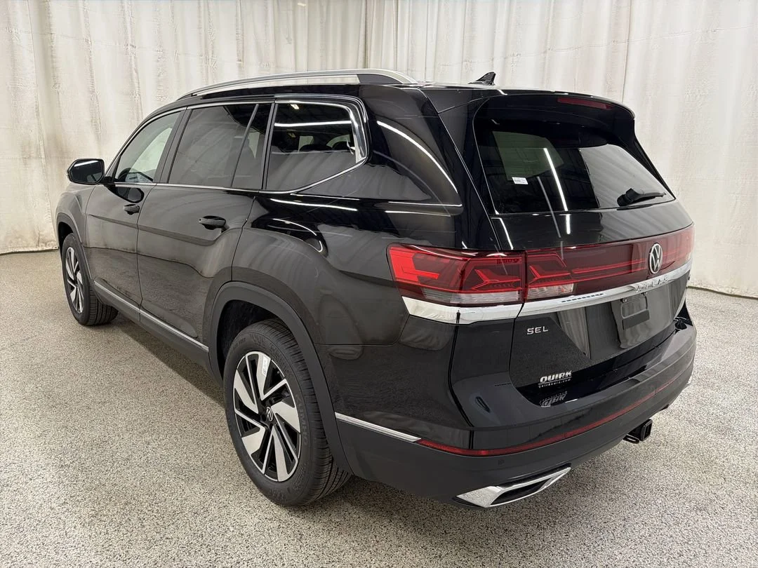 New 2026 Deep Black Pearl Volkswagen 2.0T SEL image 9