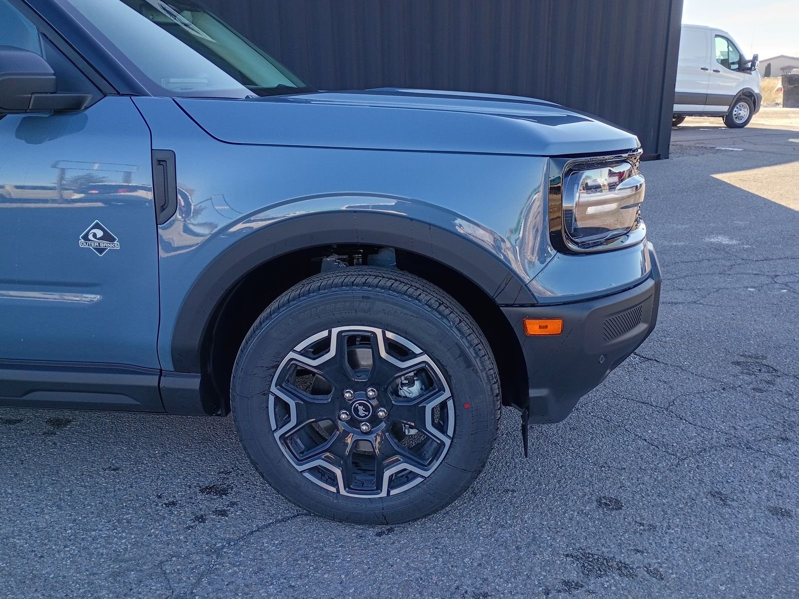 View vehicle photo 5