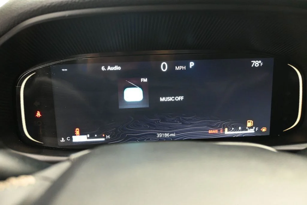 Used 2024 Gray Jeep Base image 22