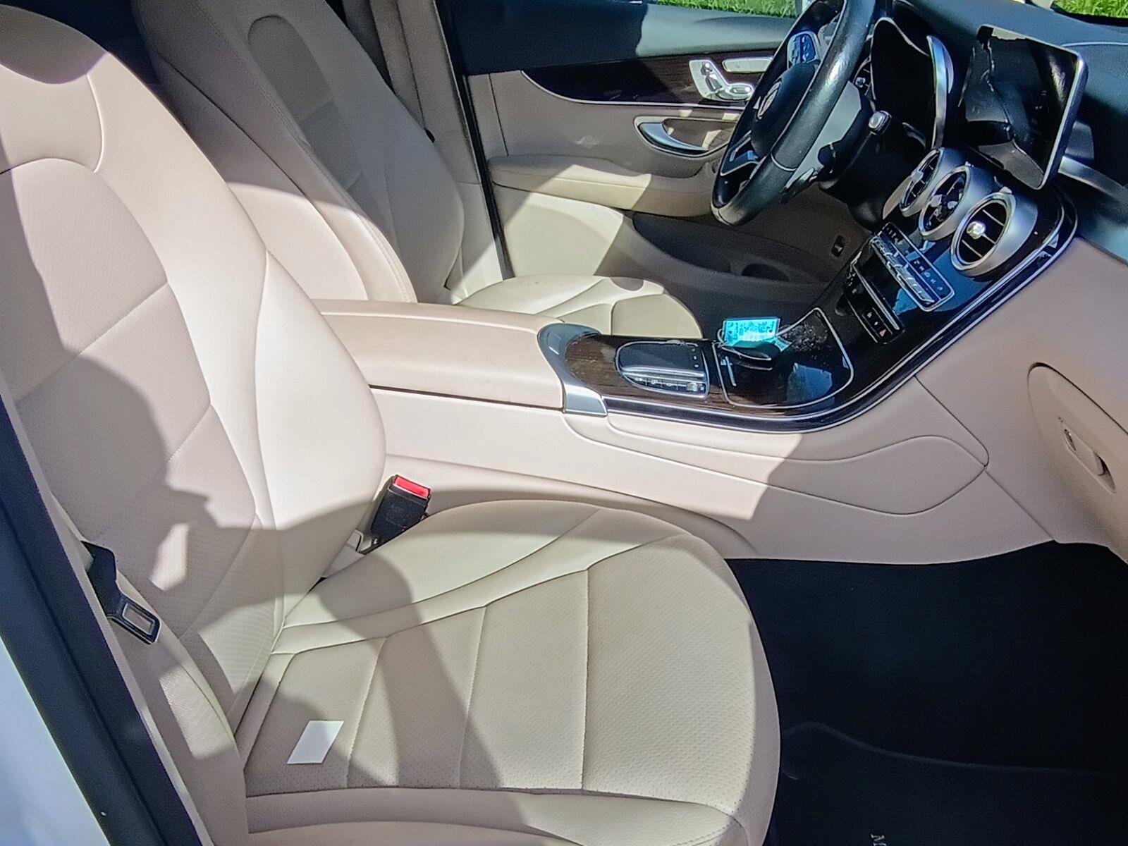 Used 2022 Polar White Mercedes-Benz GLC 300 image 6