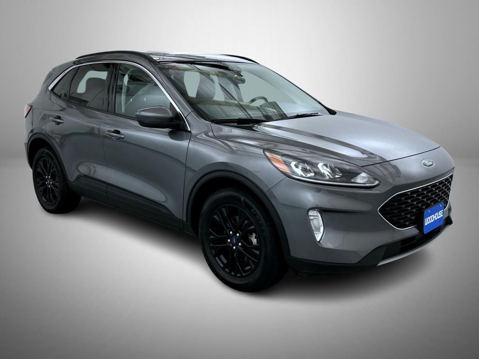 Used 2022 Gray Ford SEL image 3