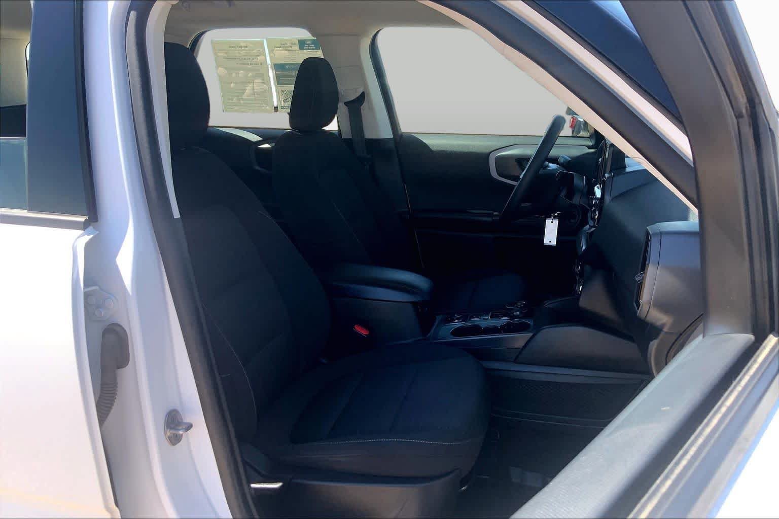 Used 2022 Oxford White Ford Base image 9