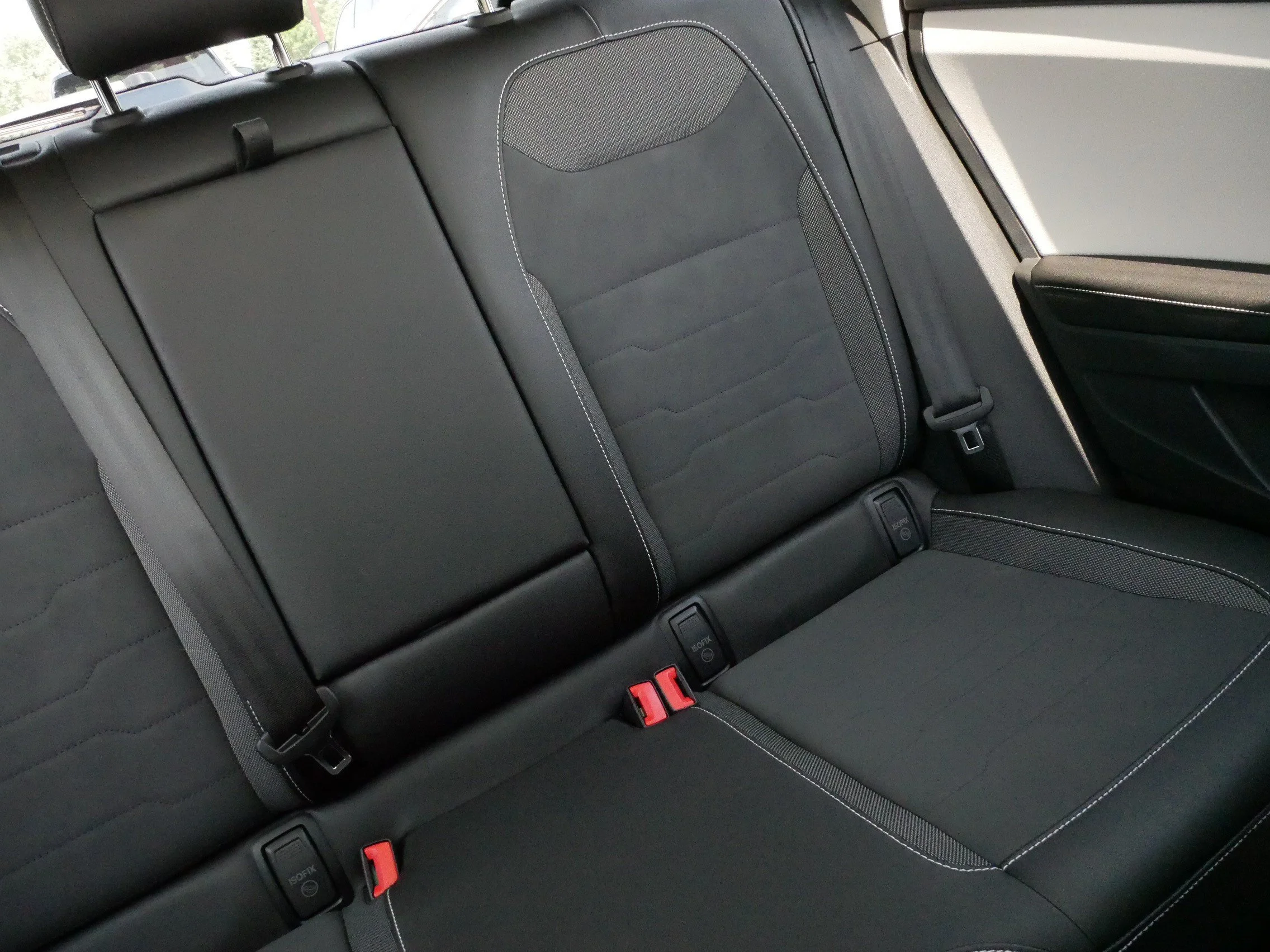 Certified Used 2025 Monument Gray Volkswagen SE image 14