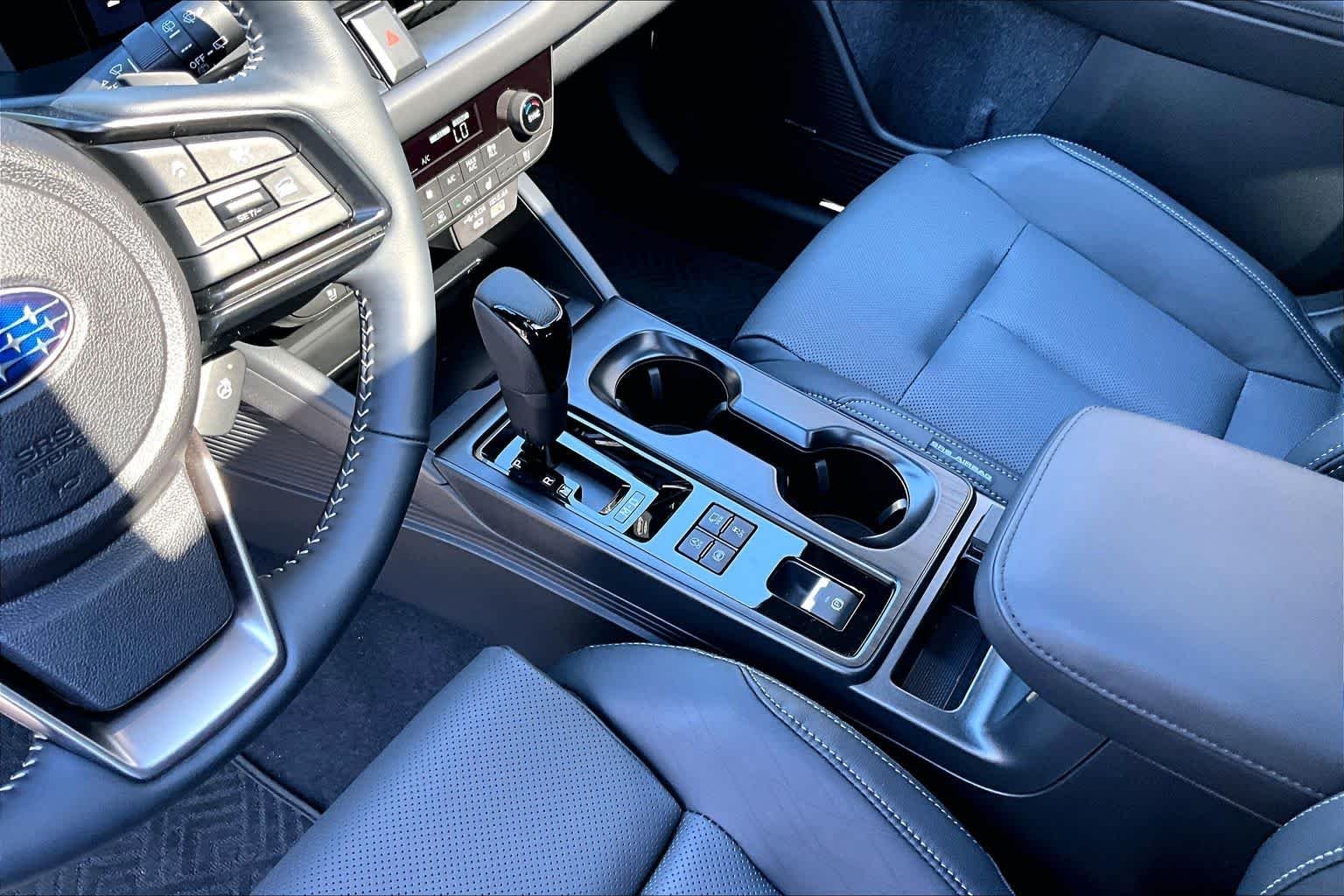 Used 2026 River Rock Pearl Subaru Touring image 33