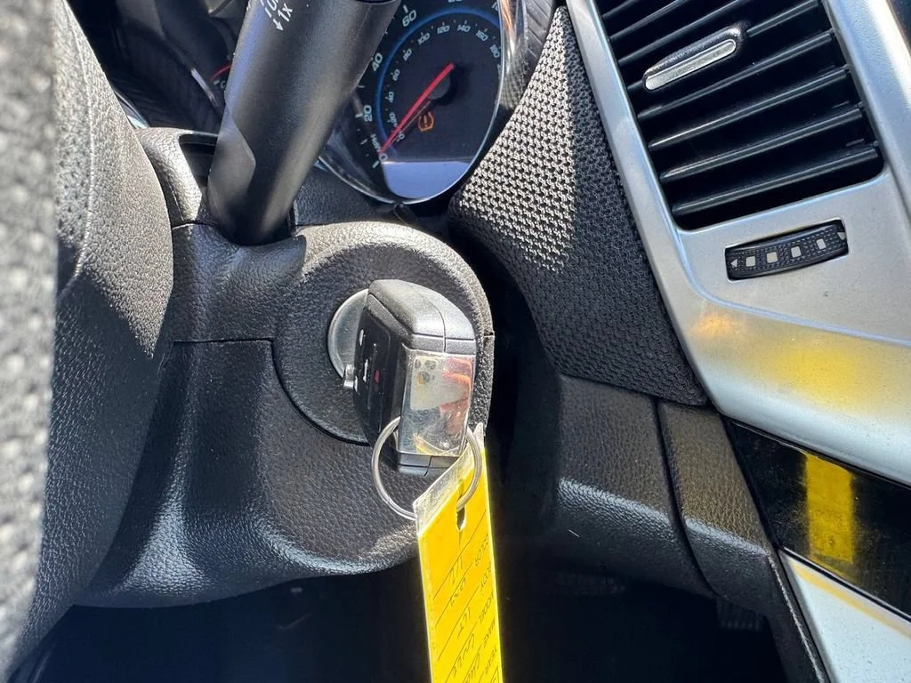 Used 2015 Tungsten Metallic Chevrolet LT image 25