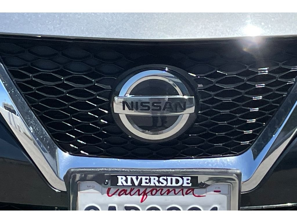 Used 2019 Gun Metallic Nissan S image 40