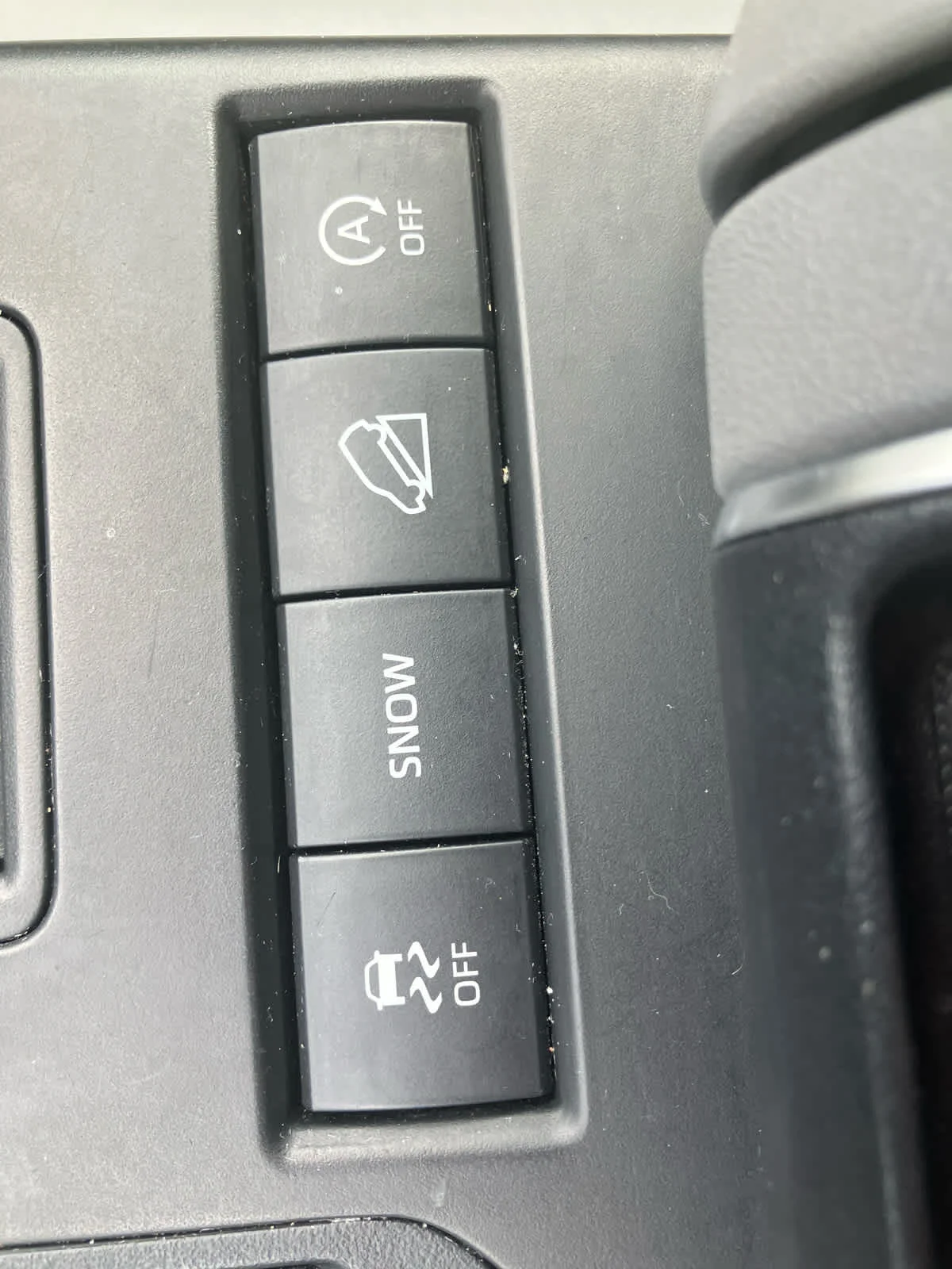 Used 2020 Blizzard Pearl Toyota XLE image 34