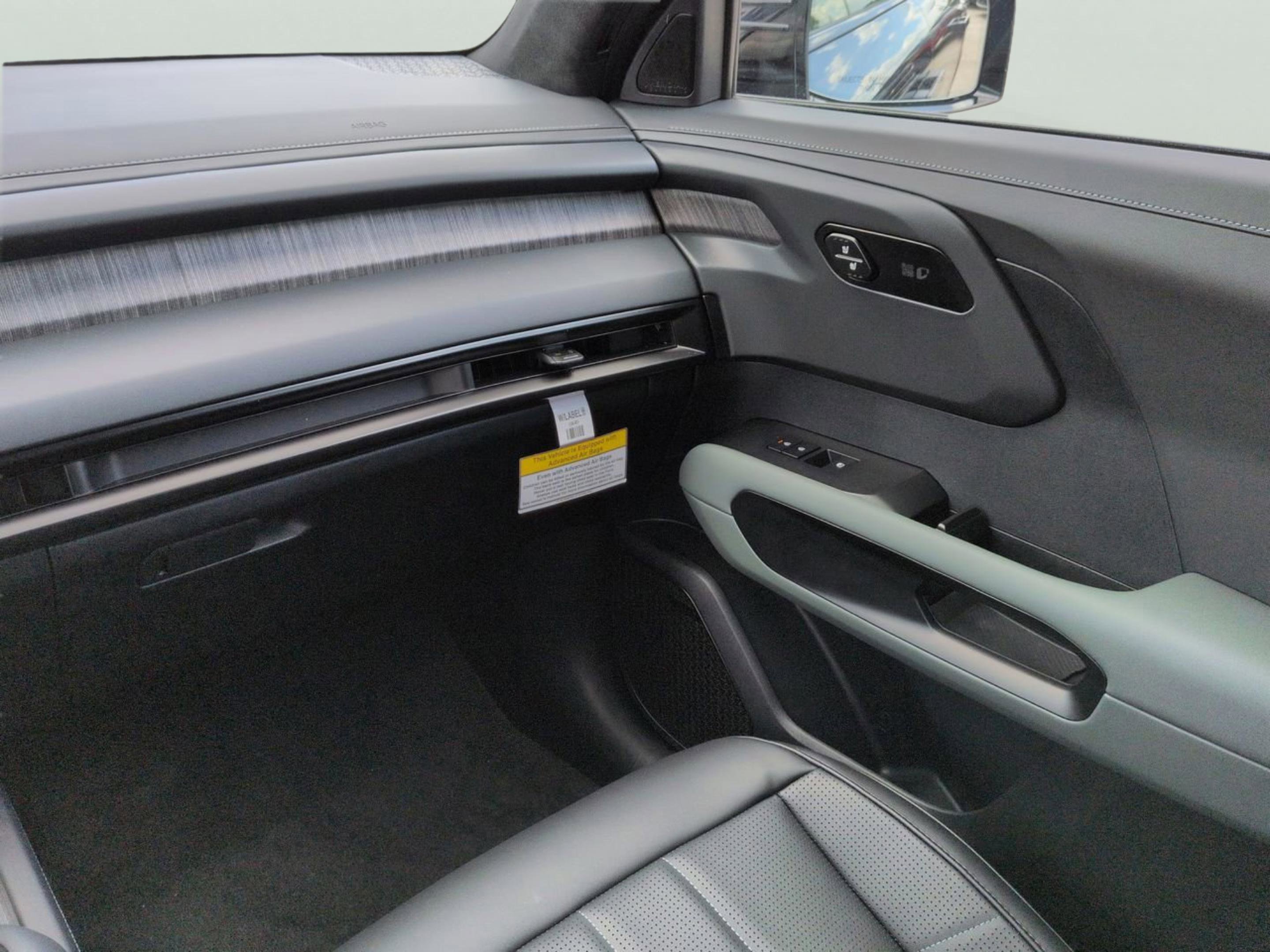 New 2027 Ebony Black Kia X-LINE SX PRESTIGE image 16