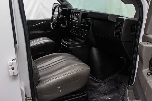 2021 Chevrolet Express Cargo Work Van - Photo 16