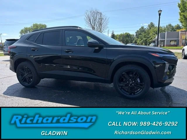 New 2026 Mosaic Black Metallic Chevrolet ACTIV image 1