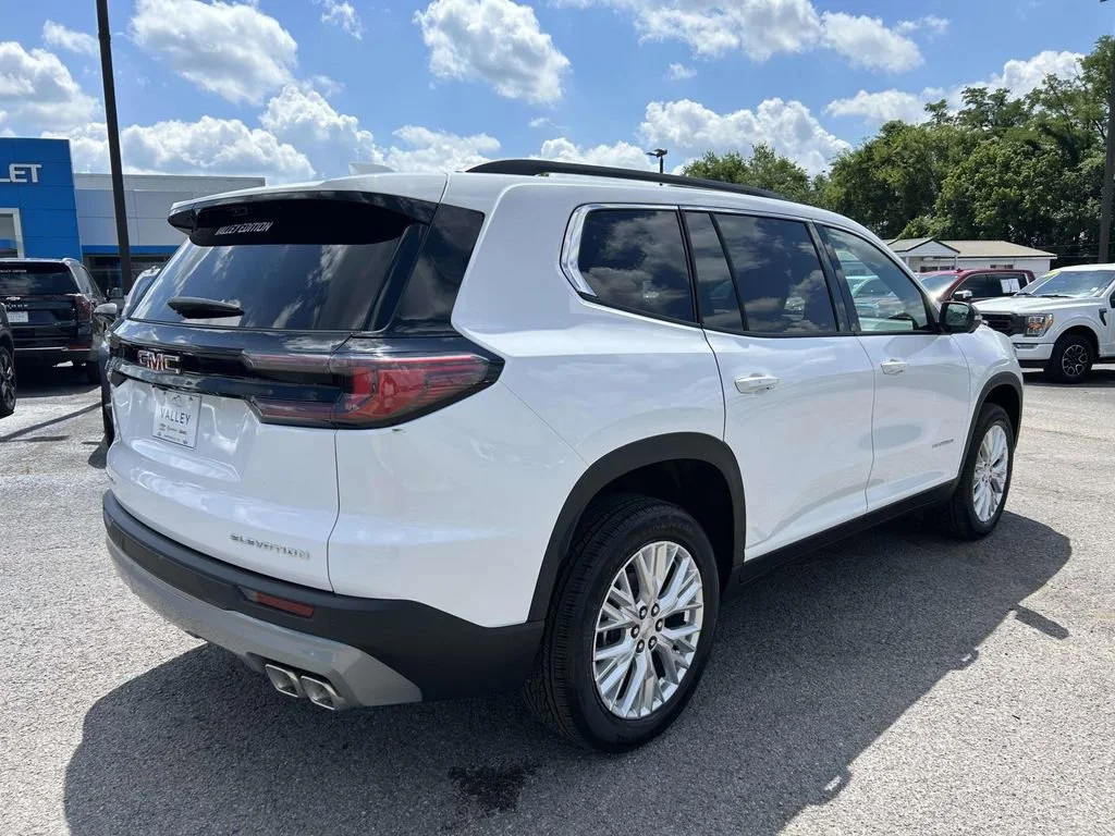 New 2026 Summit White GMC Elevation image 4