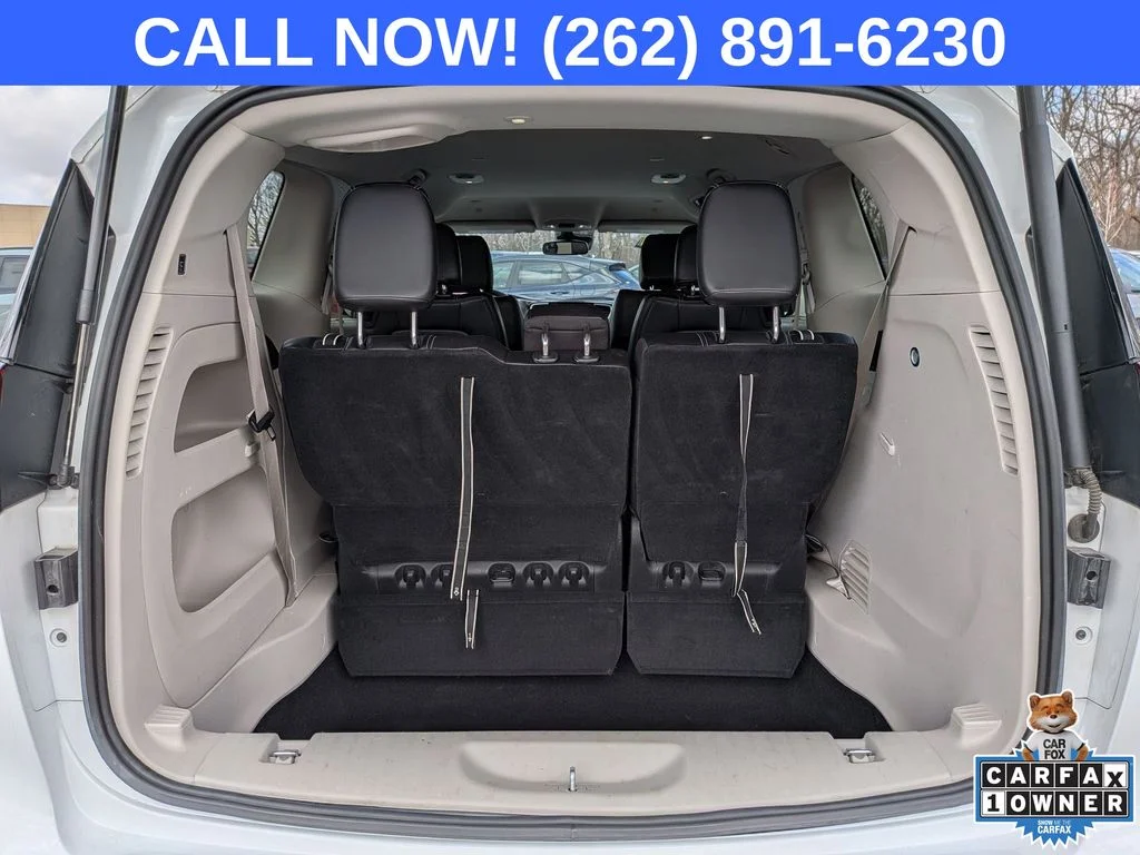 Used 2024 White Chrysler Touring L image 27