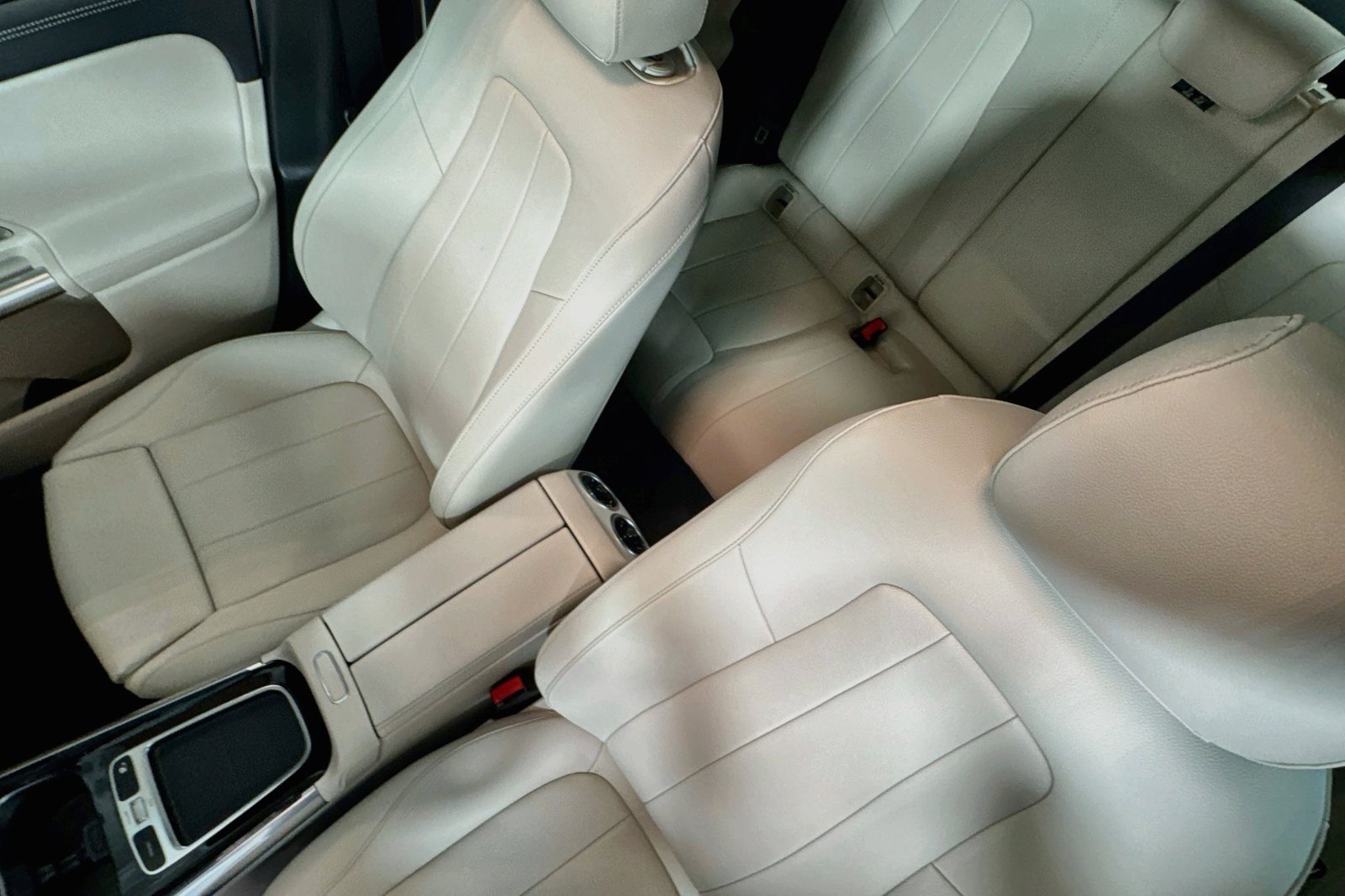 New 2026 Polar White Mercedes-Benz GLA 250 image 19