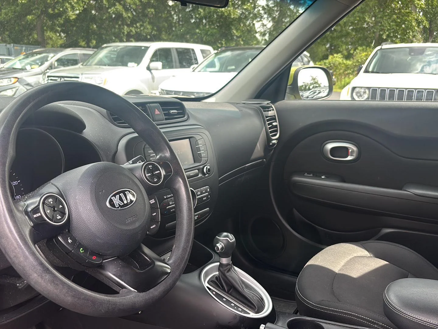 Used 2017 Alien II Kia + image 6