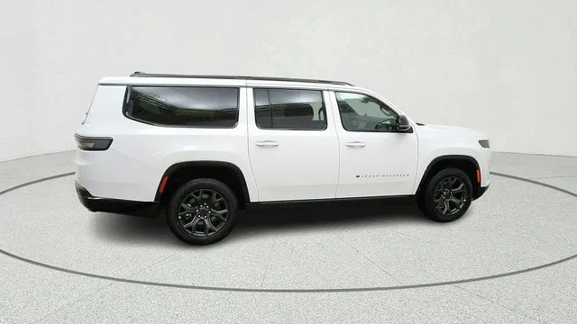 New 2026 Bright White Clear-Coat Exterior Paint Jeep Limited Altitude image 10