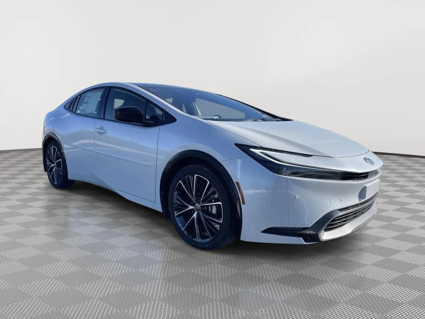 2026 Toyota Prius XLE FWD's photo