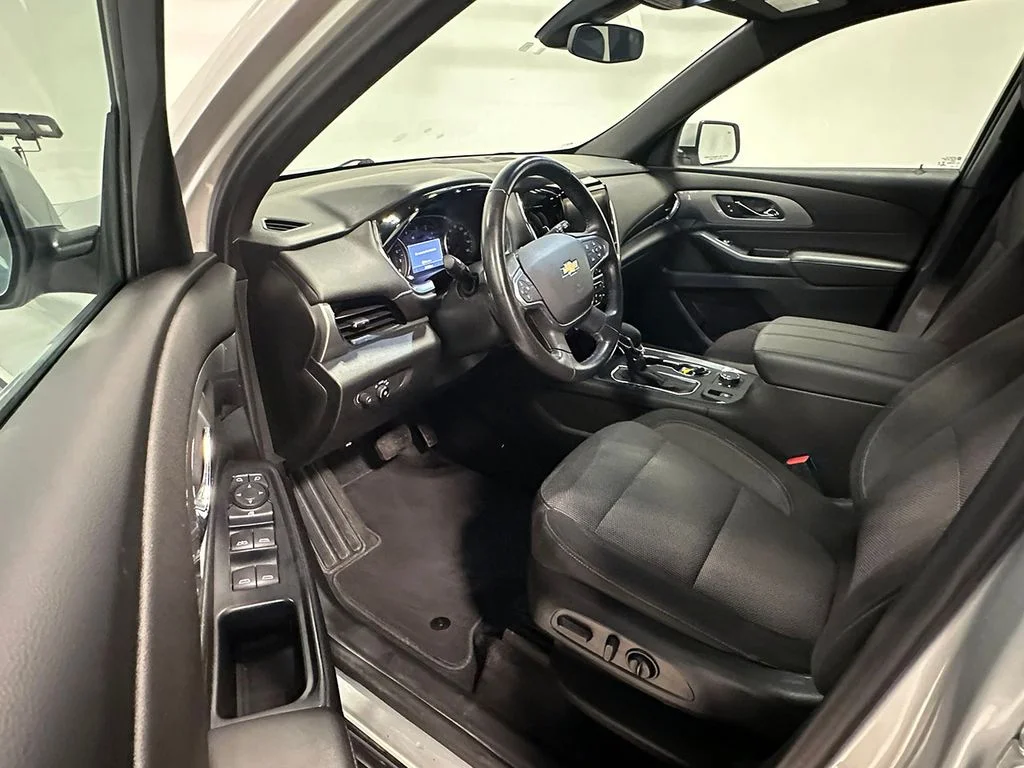 Used 2022 Silver Chevrolet LT image 21