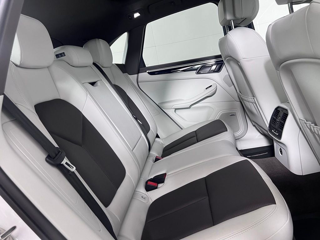 Used 2020 White Porsche S image 25