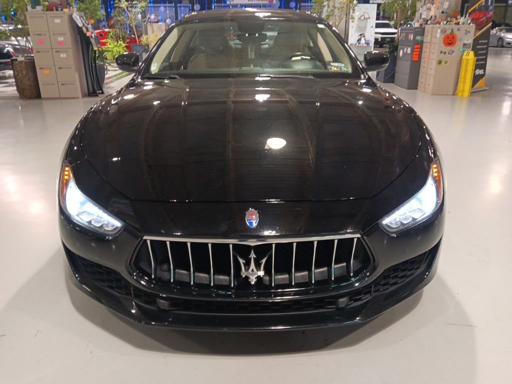 Certified Used 2018 Black Maserati  image 3