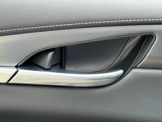 New 2026 DEEP EMERALD INFINITI Luxe FWD image 18