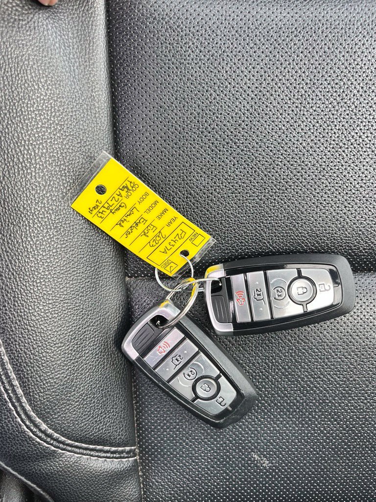 Used 2023 Gray Ford Limited image 14